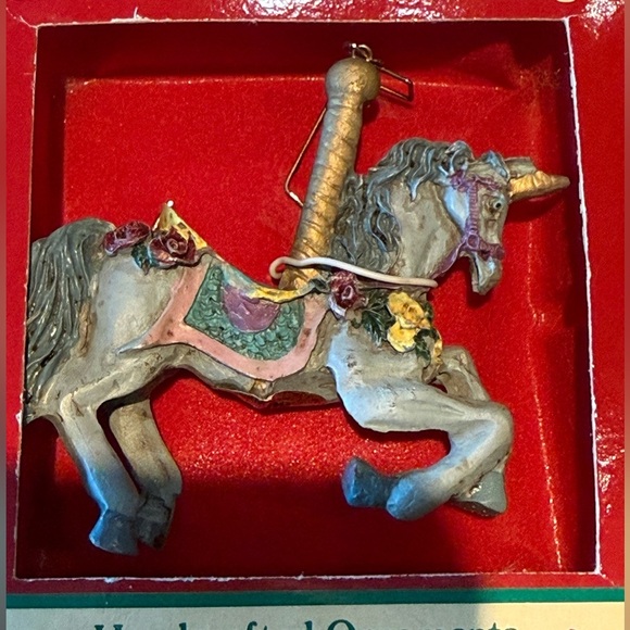 🎁 Hallmark Carousel Horse Ornament - Picture 4 of 5